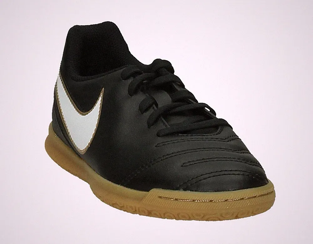 104 Nike Tiempo Rio III IC Indoor Soccer Cleats Black/White Size 5.5Y US