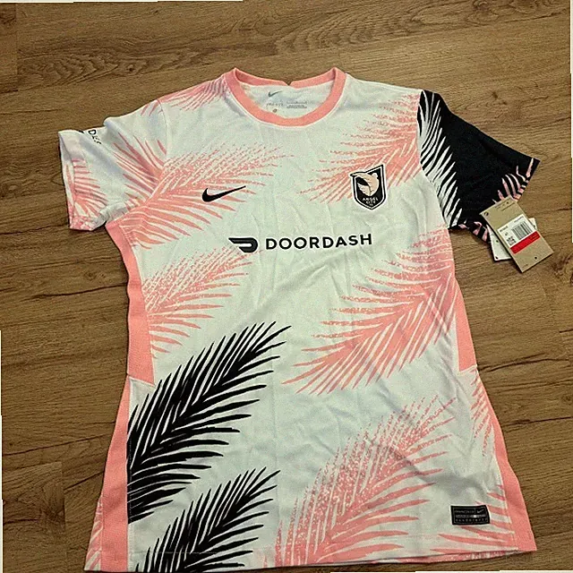 $105 NEW Nike Los Angeles Angel City Soccer Jersey DV6902-101 Womens Size Large