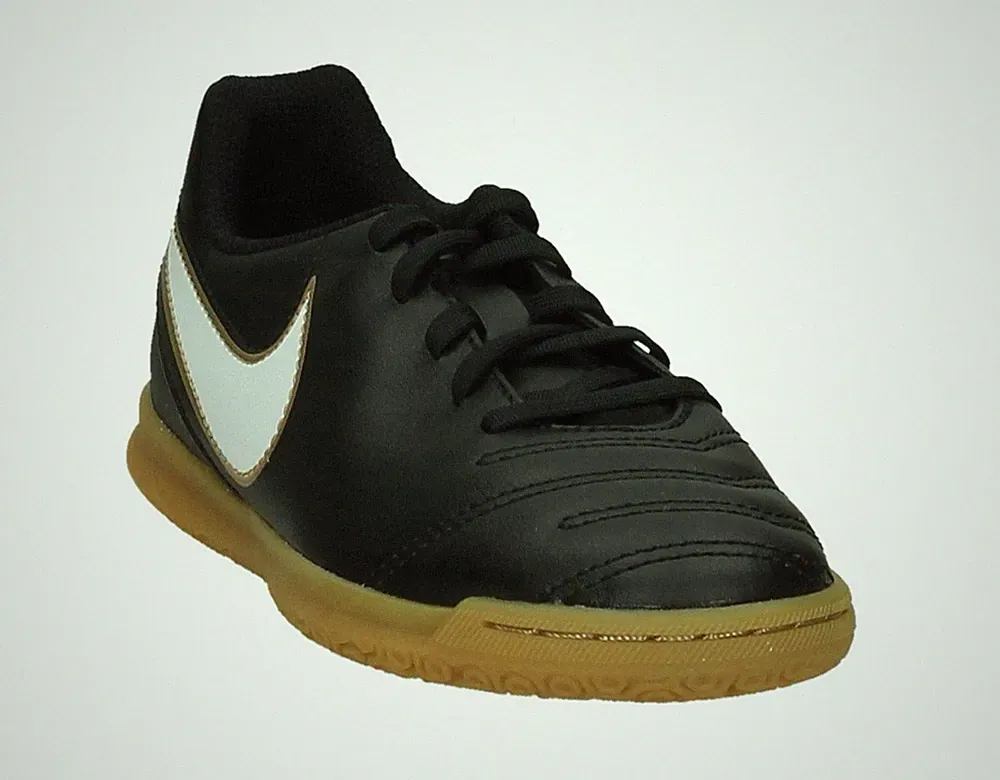 109 Nike Tiempo Rio III IC Indoor Soccer Cleats Black/White Size 5Y US