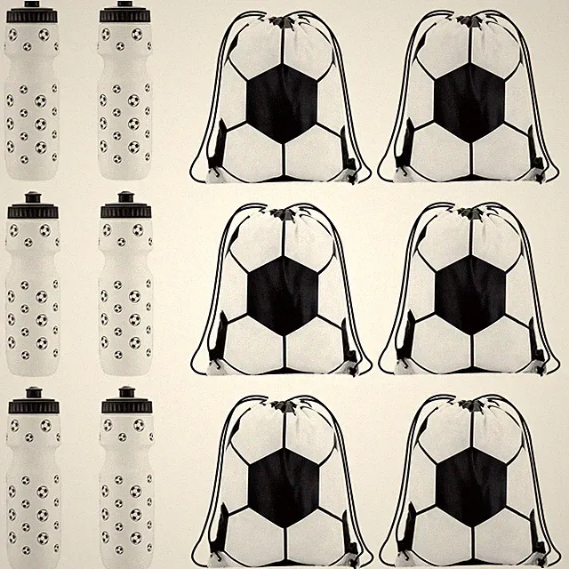 12 Pcs Soccer Party Favors 24 oz Soccer Water Bottle Gift for Team with Draws...