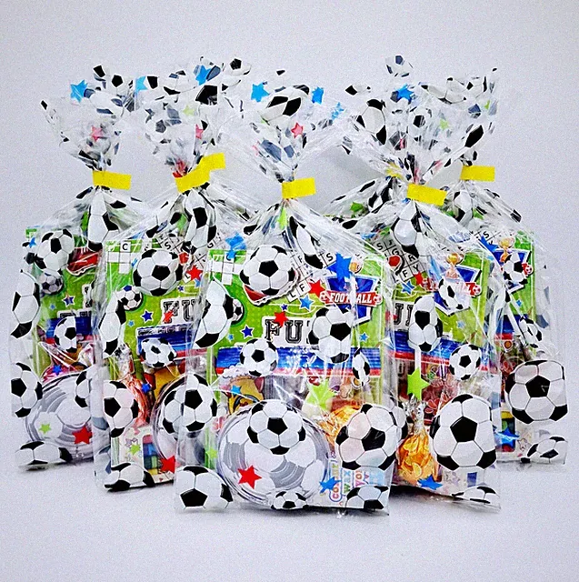 15 x FOOTBALL pre filled party bags with favours & sweets for boys & girls