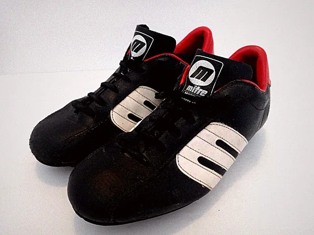 1982 Vintage Mitre Soccer Boot Cleat Shoe UK 5 US 6 Man Cave Sports Collectible