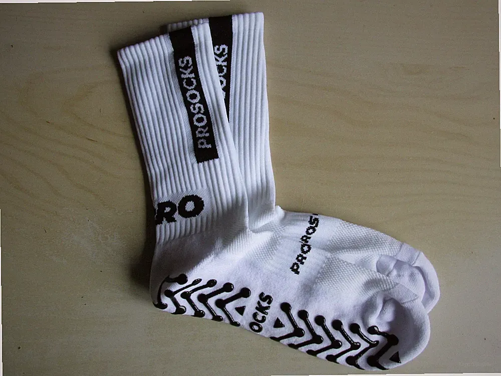 2 Pair Sport Socks Anti-Slip Ultra Grip Soccer Football Basketball Men/W Socks