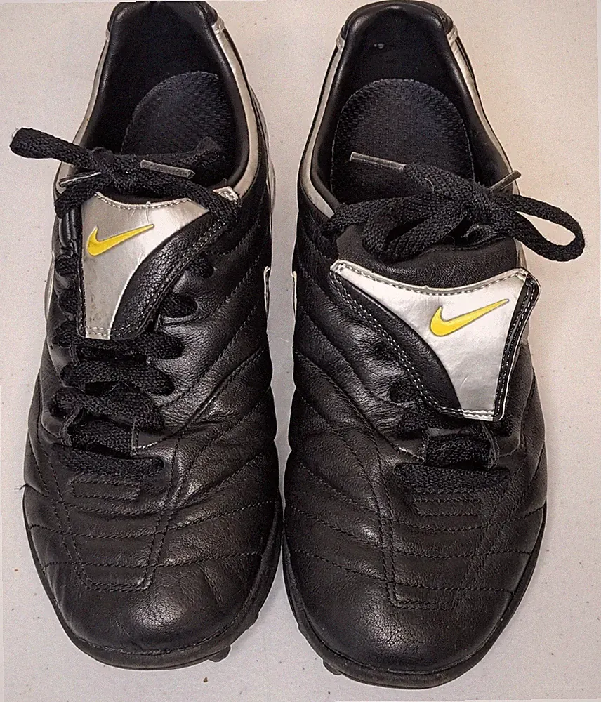 2005 Nike Air Zoom Brasilian Turf Soccer Shoes Black Silver Gold Size 6.5 Rare
