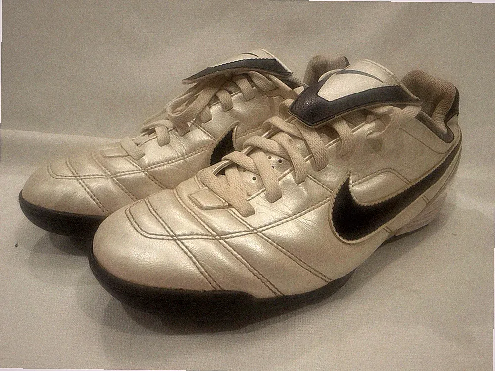 2008 Nike Tiempo Natural 2 Turf Soccer Shoes Size 8 US