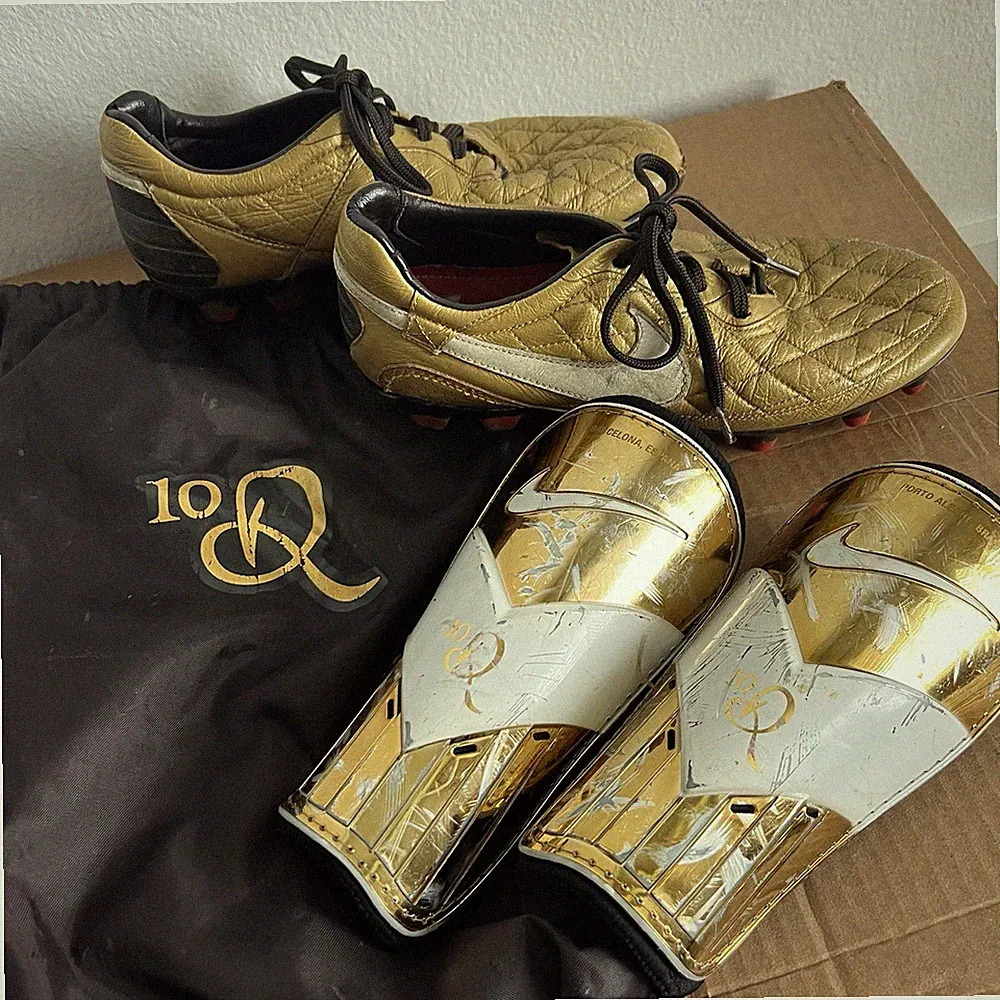 2009 Nike Ronaldinho Dois FG 324761 712 Gold Black Soccer Cleats Men’s Sz 8