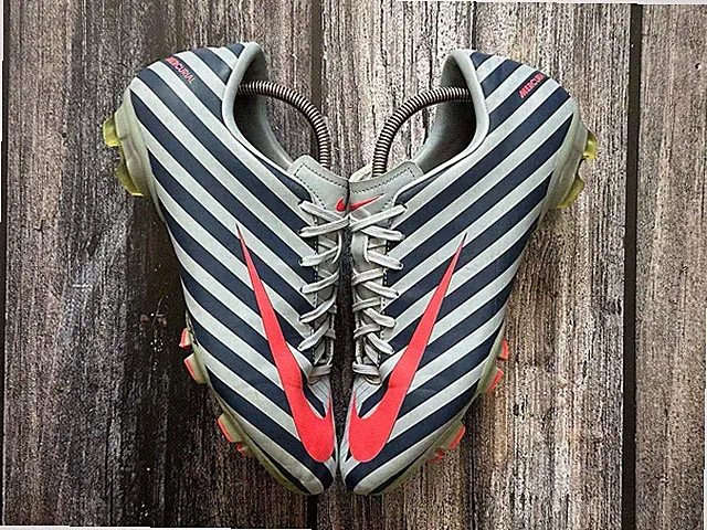 2011 NIKE MERCURIAL VICTORY II CR7 FG SOCCER FOOTBALL BOOTS CLEATS US 9.5