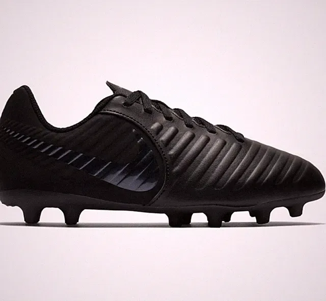 256 Nike Legend 7 Club FG GS 'Black'size 6