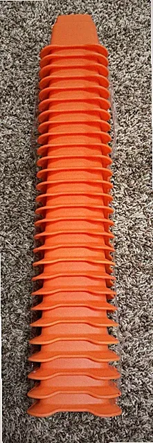 28 SPORTS TRAINING AGILITY CONES / PYLONS SOCCER, BIKING, PLAYGROUND, SPORTS ETC