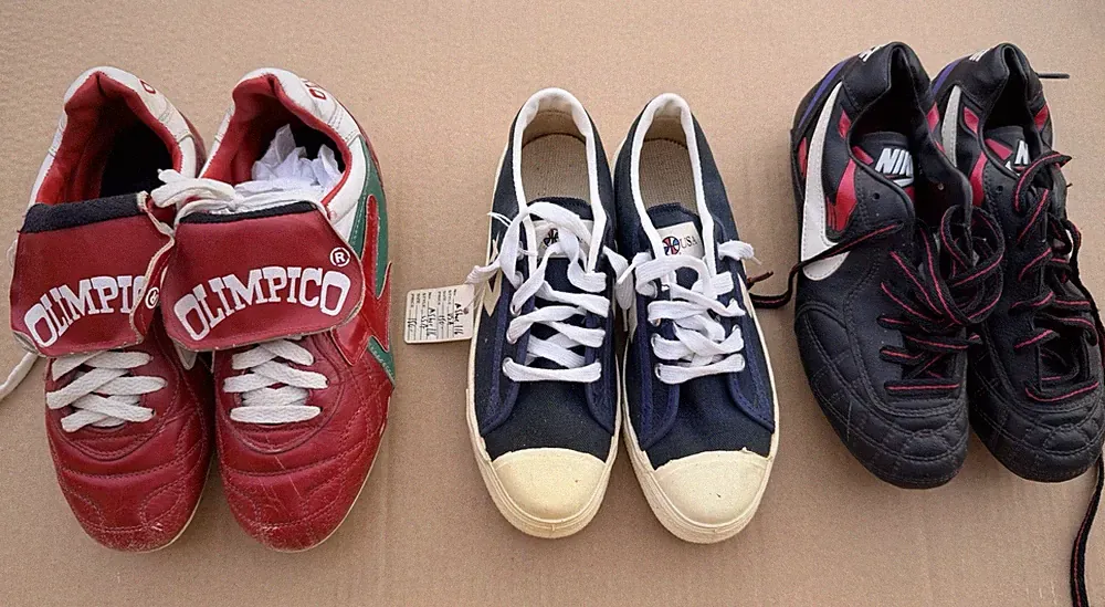 3 PAIR VINTAGE BOYS NIKE, OLIMPICO CLEATS & NEW CONVERSE SNEAKERS 5.5