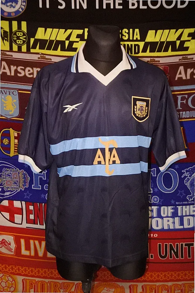 4.5/5 Argentina adults L 42"-44" 1999 away original football shirt jersey soccer