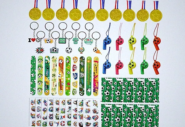 60PCS Soccer Party Favors, Soccer Goodie Bag Stuffers with 10 x 6.5 Inch Bags Ke