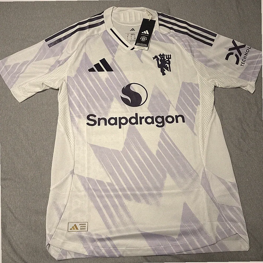 🔥 ADIDAS 2025/26 Manchester United Jersey Small, White/Purple Snapdragon NEW