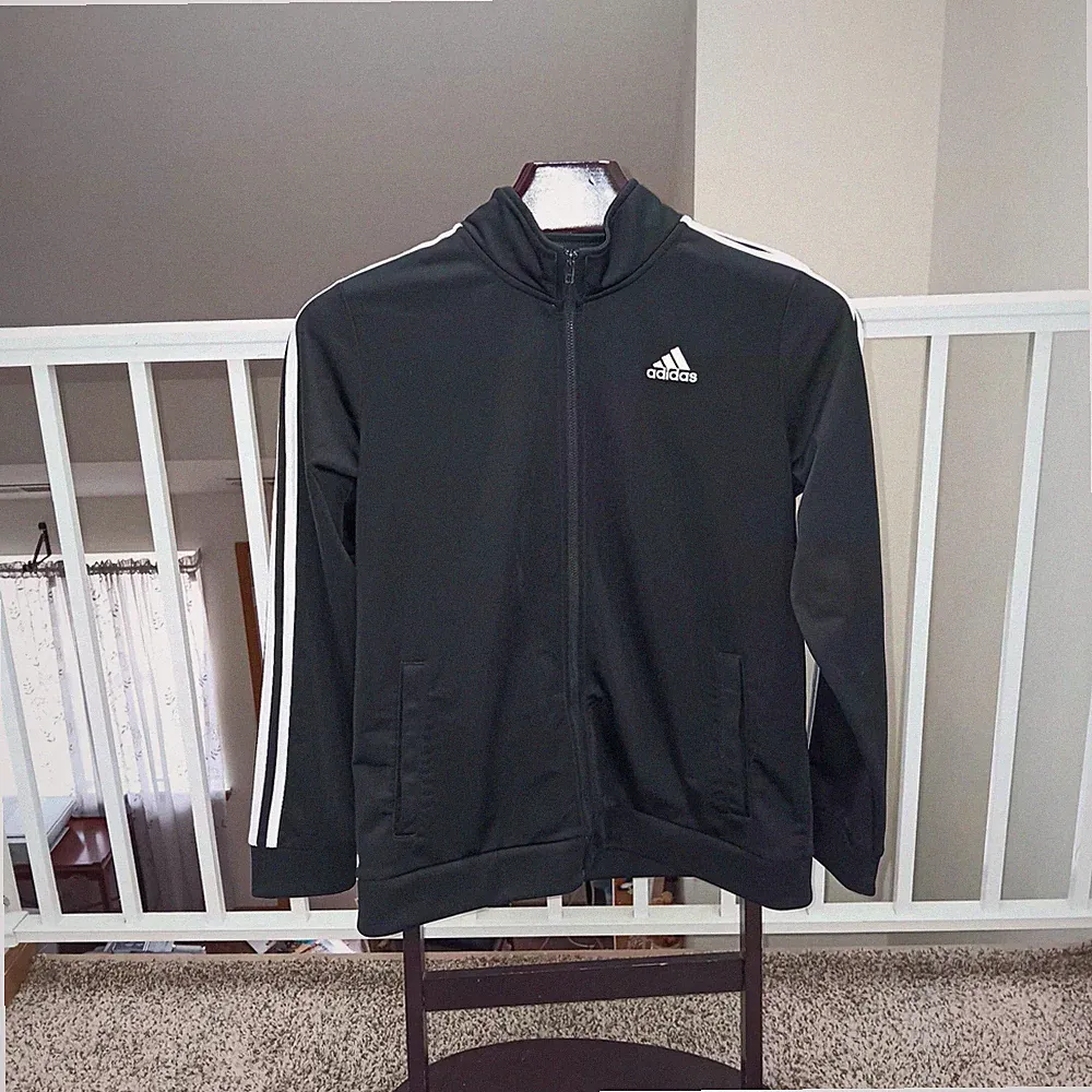 adidas 3 Stripe Track Full Zip Jacket Youth Size 14-16. Soccer