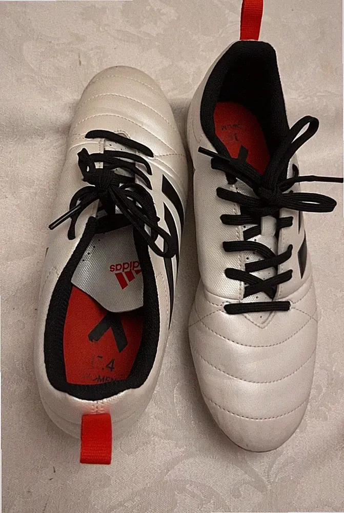 ADIDAS ACE 17.4 FG Soccer Cleats White/ Black/Red Women's Size 8