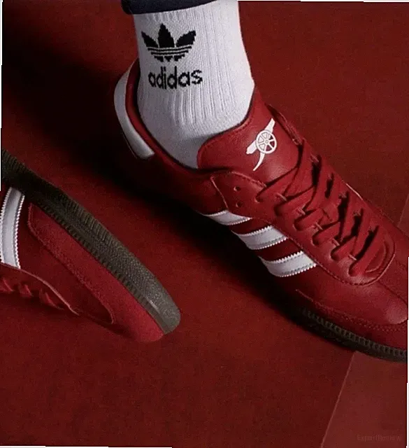 Adidas Arsenal/Gunners Samba Low-Top Sneakers w White Stripes, 10.5, Red & White