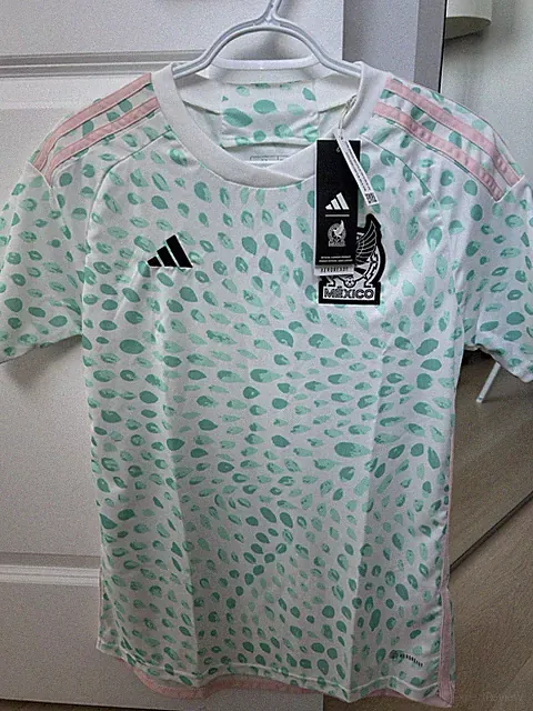 Adidas Authentic Woman’s Mexico 2023 Away Jersey Size Small