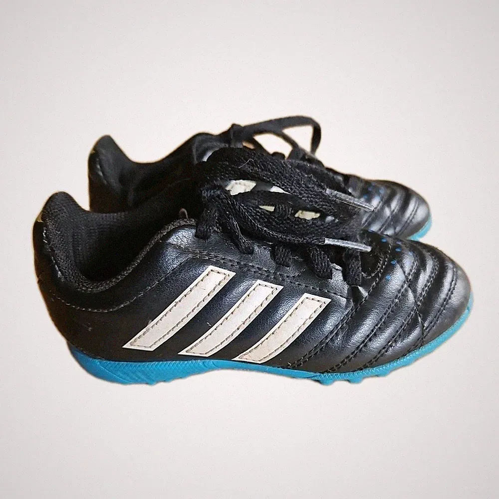 Adidas Black/Blue 10.5 Boys Soccer Shoes Cleats For Artificial Turf