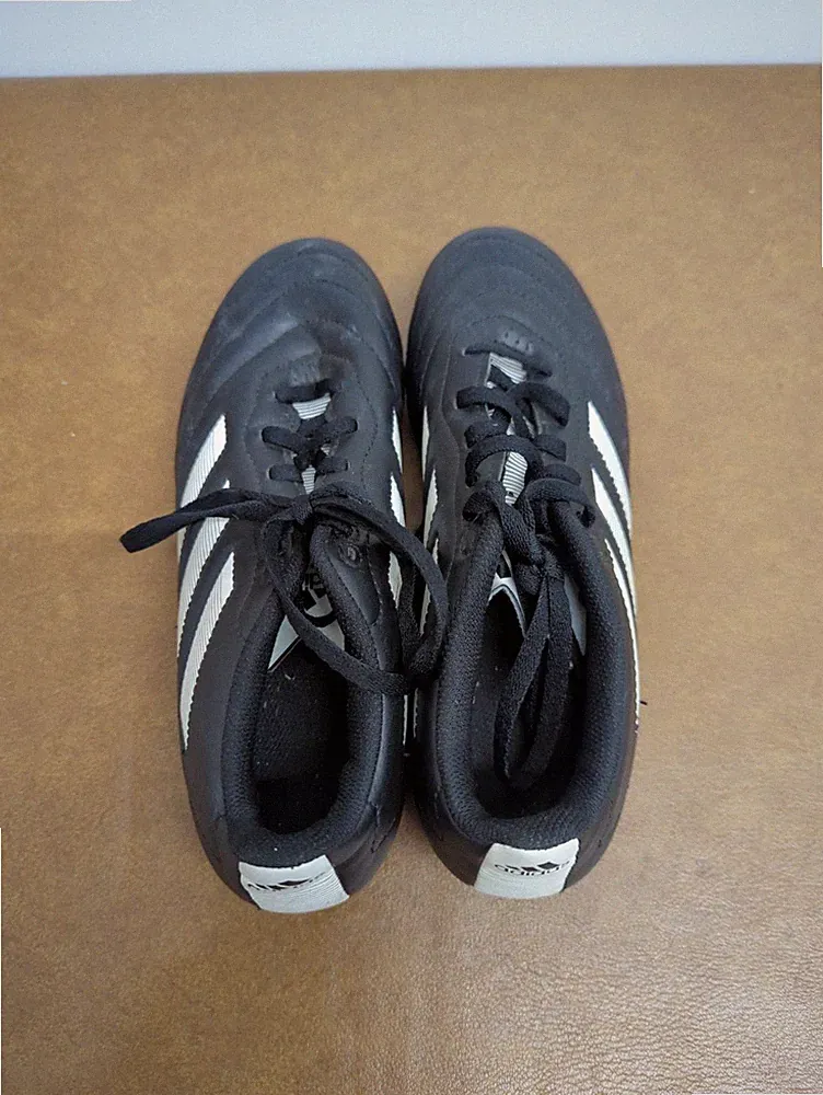 Adidas Black Soccer Cleats With White Stripes & Red Studs Size 7.5 Comfortable F