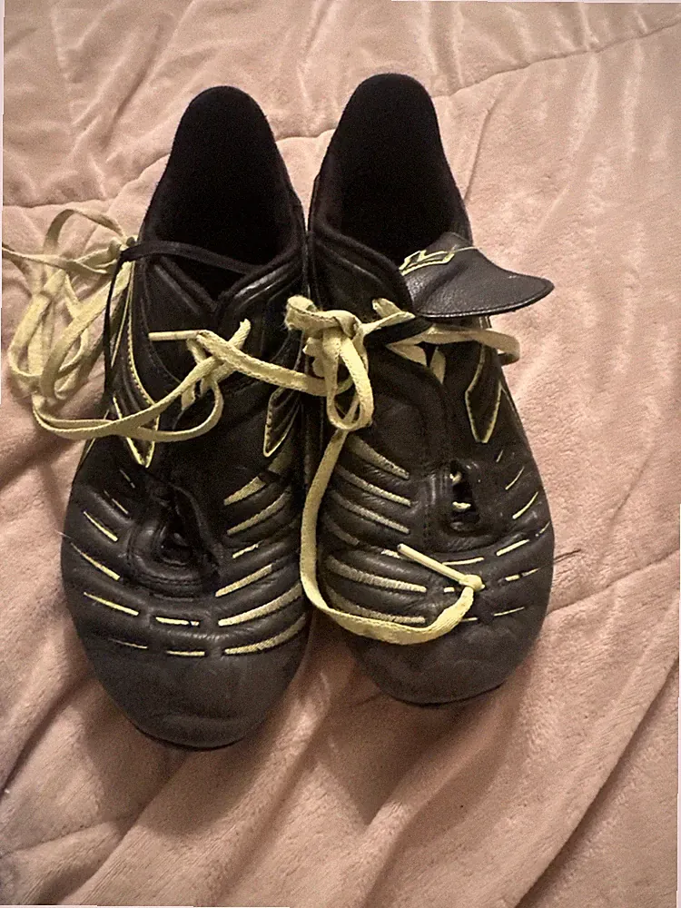 Adidas Black Soccer Cleats with Yellow Laces, Unisex, Size 5.5