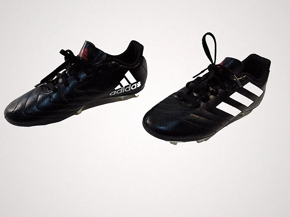 Adidas black/white/red soccer cleats. lace up. size 4 boys.