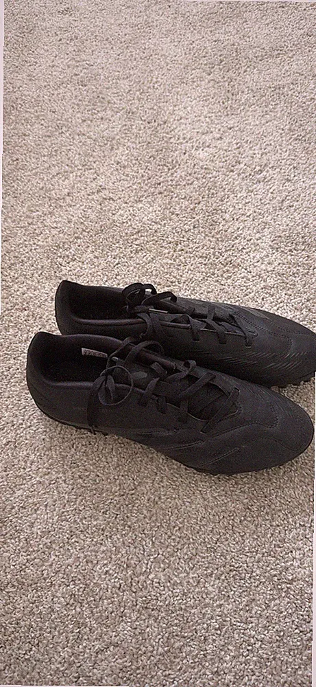 adidas Boys' Soccer Cleats Shoes Black Lace-Up Turf Rubber Nubs US 8.5