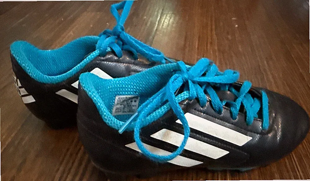 adidas cleats soccer 2 Kids Black Blue Boys Unisex Gently Used Youth