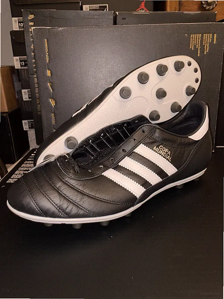 Adidas COPA MUNDIAL Vintage Soccer Cleats Black Leather Men's Size 11.5 015110
