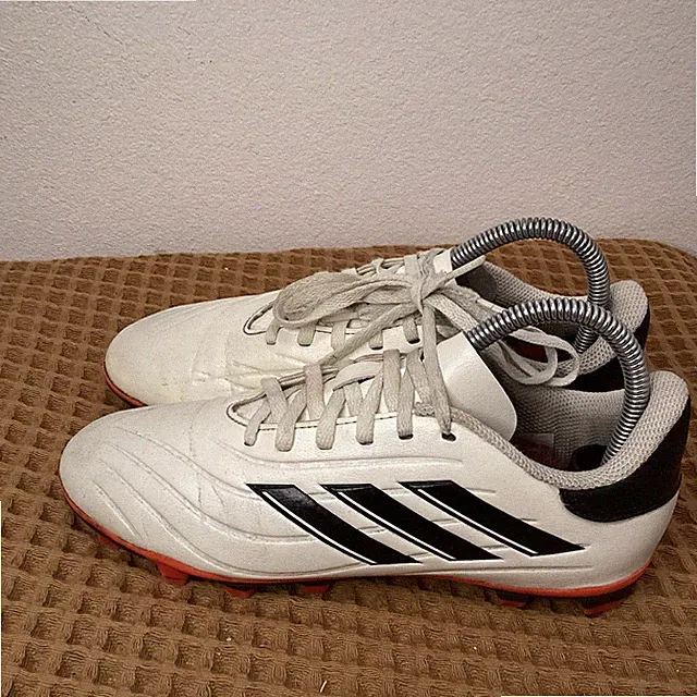 Adidas Copa Pure Club FxG Youth Size 5.5 Soccer Cleats IG1103 Unisex Ivory Black