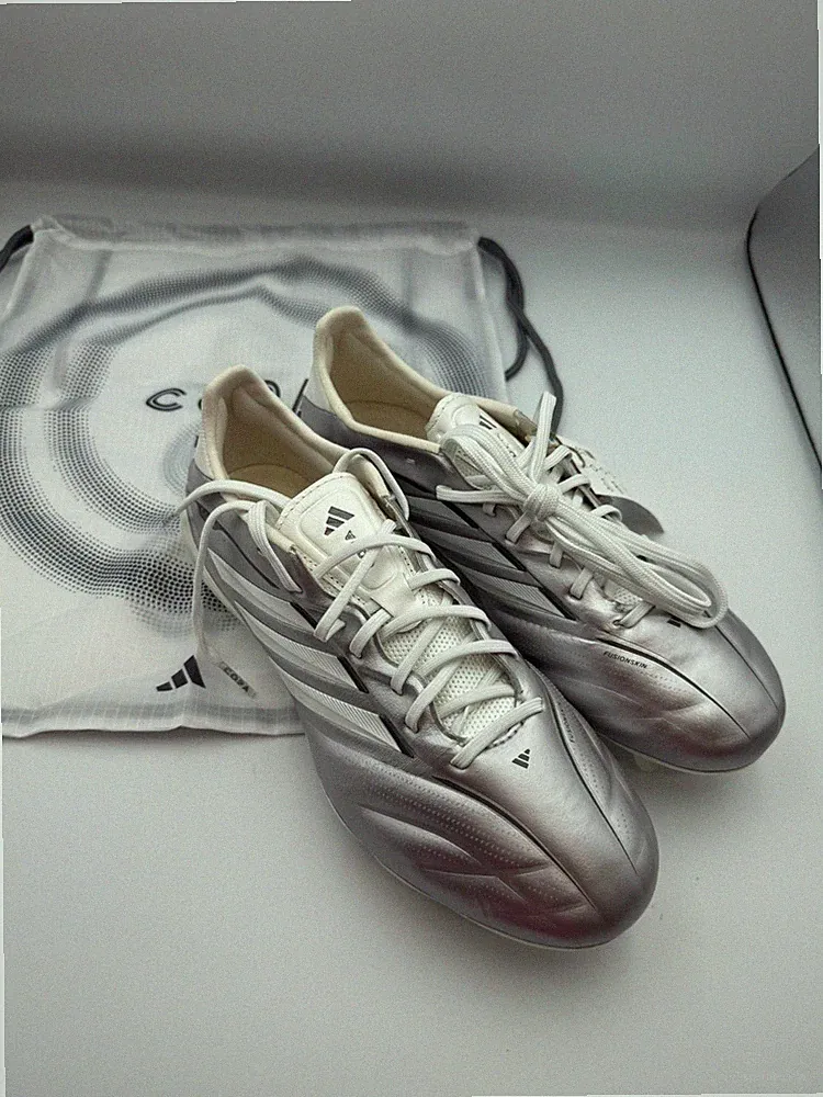 soccer cleats mens 7.5