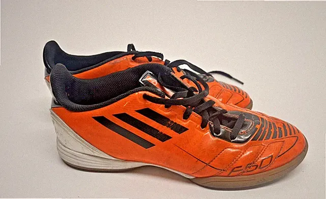 Adidas F-50 Orange Kids Youth Size 5 Indoor Soccer Cleats, Excellent Condition