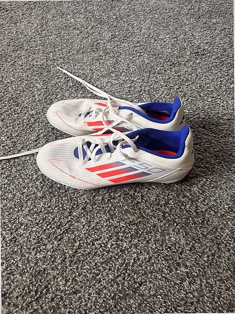 Adidas F50 Club IC Indoor Soccer Shoes Futsal White IF1345 Mens Size 9.5 US