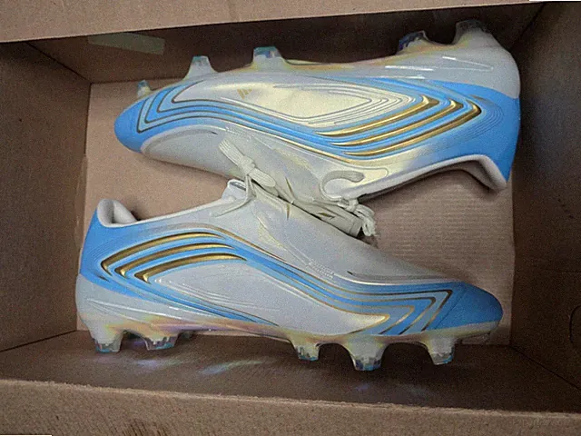 adidas F50 Messi Cleat Size 9.5