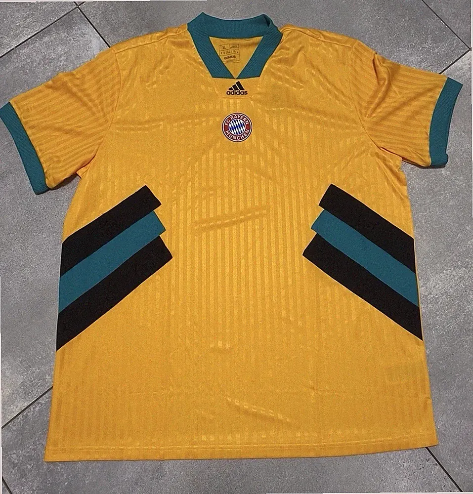 Adidas FC Bayern Munich Icon Soccer Jersey Gold Men’s Size XL Loose Fit HT8833