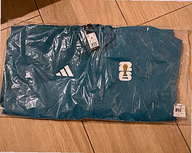 Adidas FIFA WORLD CUP 2026 OFFICIAL Employee Hood Zip Nylon Windbreaker Jacket