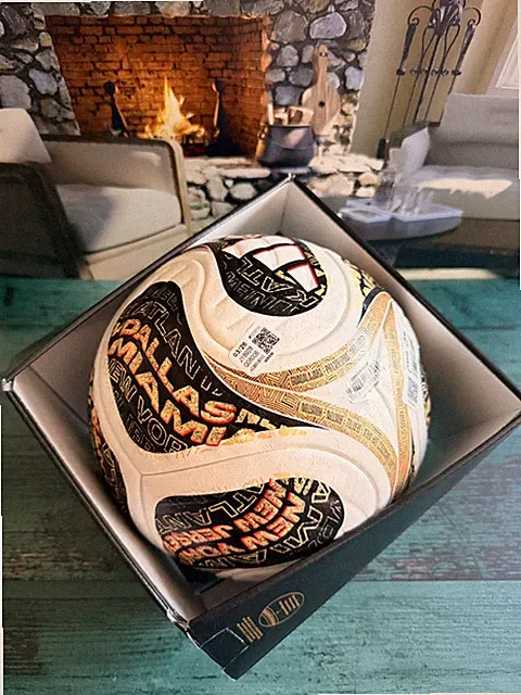 adidas FIFA World Cup 2026 Trionda PRO FINAL Official Match Soccer Ball *Size 5*