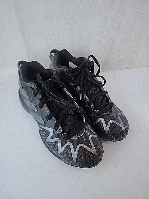 Adidas Freak Spark Mid Core Black Metallic Football Cleat GZ6889 Youth Size 1