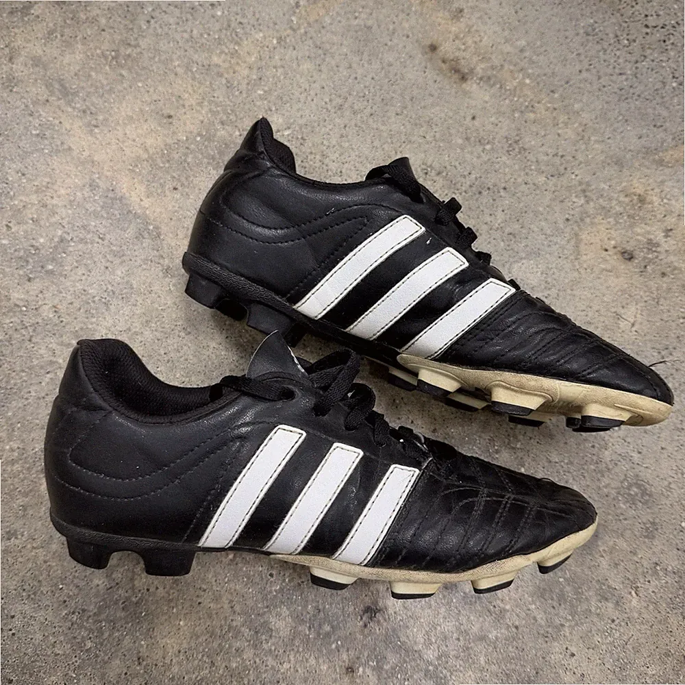 ADIDAS G14051 Black White Soccer Cleats Youth Size US 4.5 Vintage