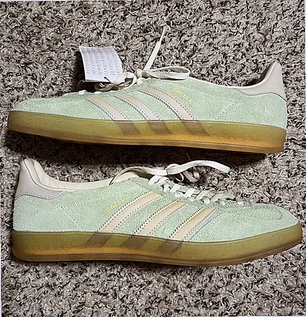Adidas Gazelle Indoor Womens 11 Mens 9.5 Semi Green Spark Suede Striped Shoes