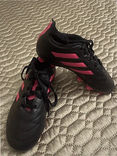 ADIDAS Girl's Kids Size 11K Youth Black Hot Pink Soccer Cleats Lace Up Shoes