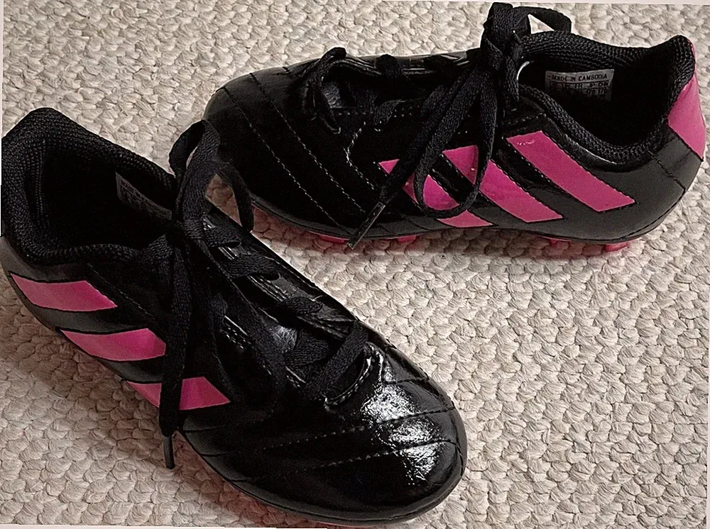 ADIDAS Girl's Size 11K Child Kids Black Hot Pink Soccer Lace Up Cleats Shoes