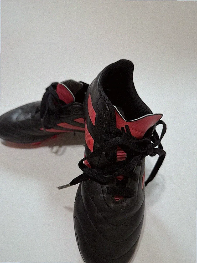 Adidas Girls Soccer Cleats, Size 2 Pink And Black