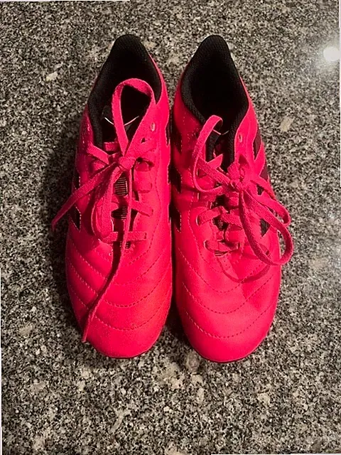 Adidas Girls Youth Size 4 Soccer Cleats Bright Hot Pink Black Athletic Shoes