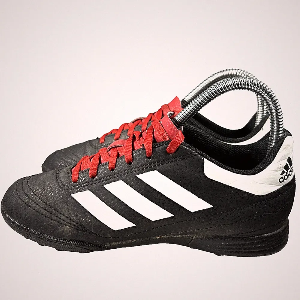 Adidas Goletto 6 Boys Soccer Turf Cleats Shoes Size 4 Black Red G26370 Sneakers