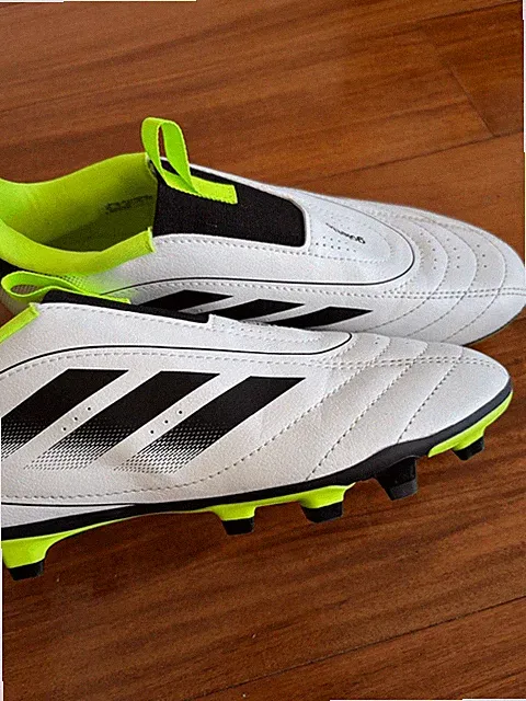 Adidas Goletto Kids White & Neon Yellow Soccer Shoes cleats size 4.5