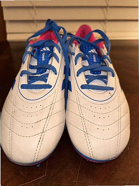 Adidas Goletto Soccer Cleats Shoes White w/Blue Laces Pink Trim Size 4 NWOB