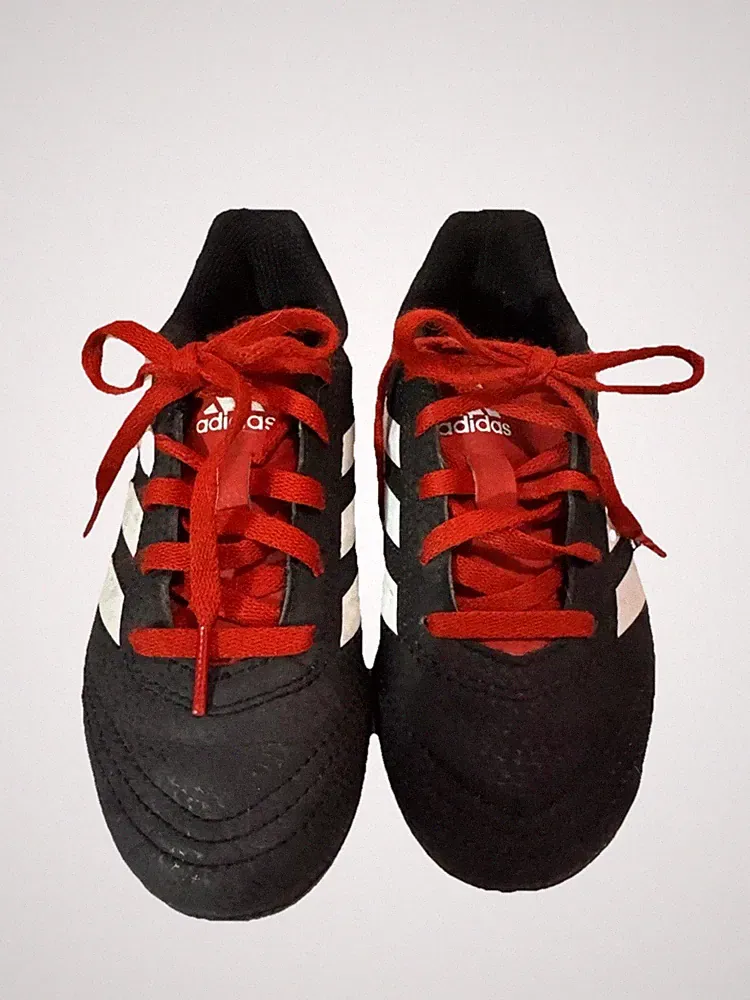 soccer cleats boys size 11.5 little kids