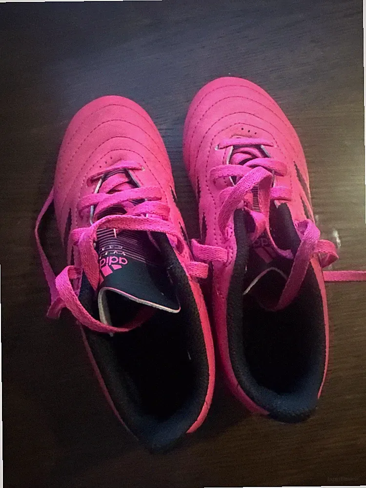 ADIDAS GOLETTO VIII FIRM GROUND SOCCER CLEATS Youth Size 4.5 PINK / BLACK