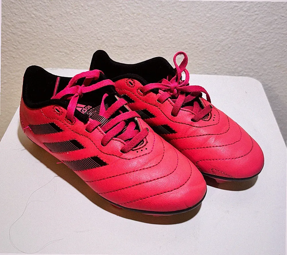 Adidas Goletto VIII Soccer Cleats Pink/Black Sport Shoes Girls Size 1