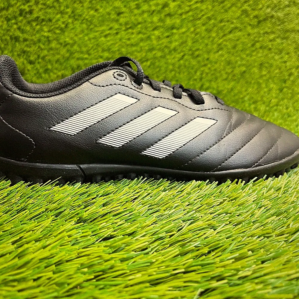Adidas Goletto VIII TF Boys Size 6Y Black White Running Indoor Soccer Cleats